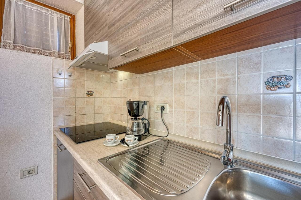 Old Town Apartments In Umag Extérieur photo