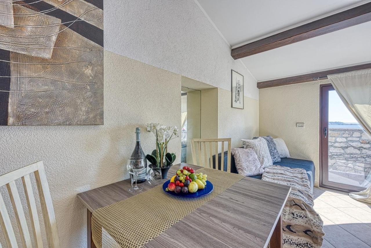Old Town Apartments In Umag Extérieur photo
